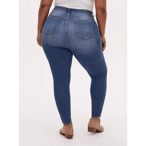 Torrid Sky High Skinny Premium Stretch Hi Rise Distressed Jeans 16 Regular - Picture 11 of 12